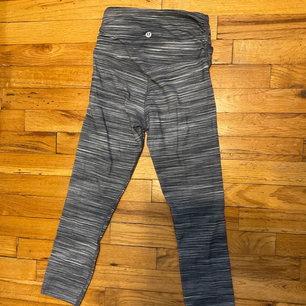 Lululemon cross waistband crop gray